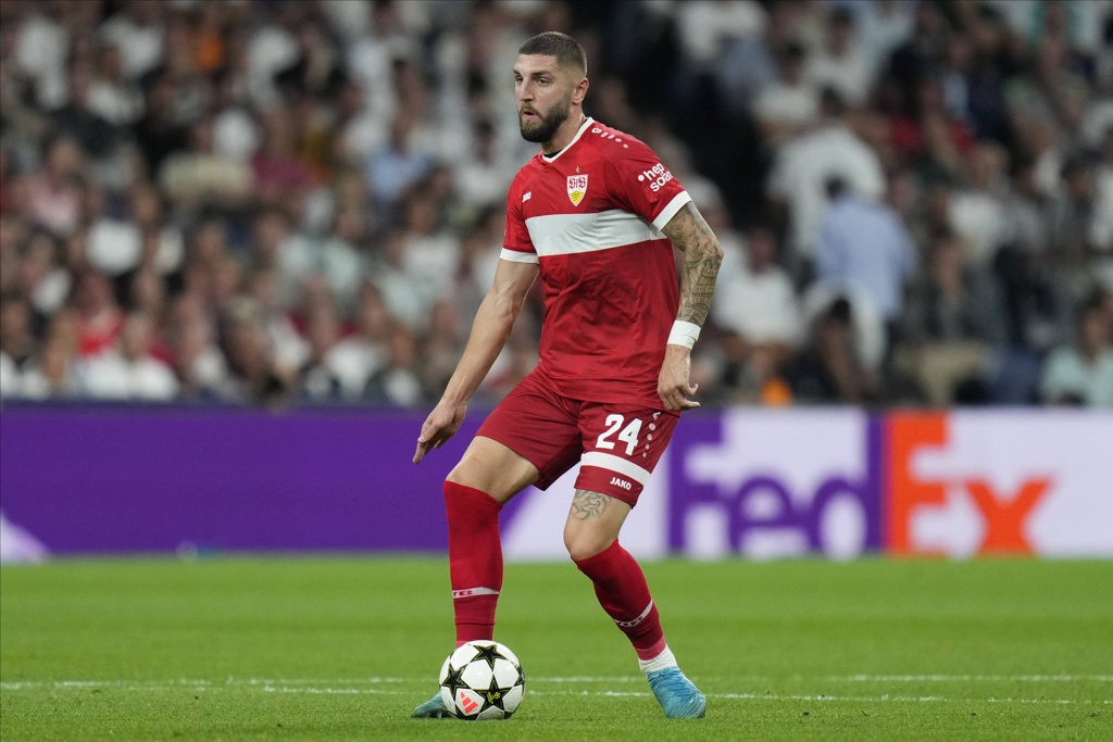 米体：尤文有意斯图加特后卫沙博特，希望以1500万欧元签下球员