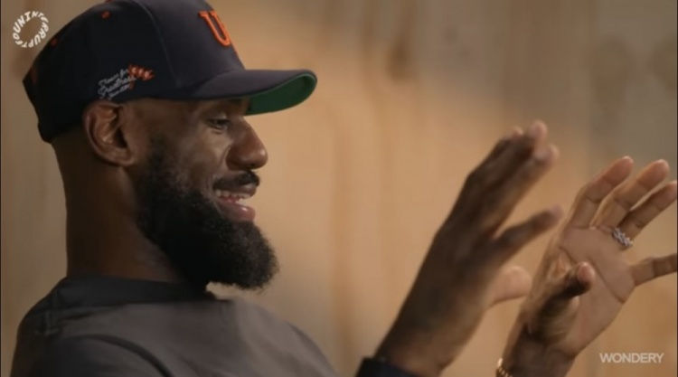 詹姆斯：在休赛期我从8月初开始逐步加大训练强度 打造身体状态