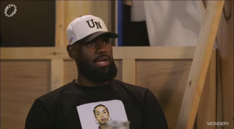 詹姆斯：膝盖已经好转很多 我保持上半身的训练 也骑了静态自行车