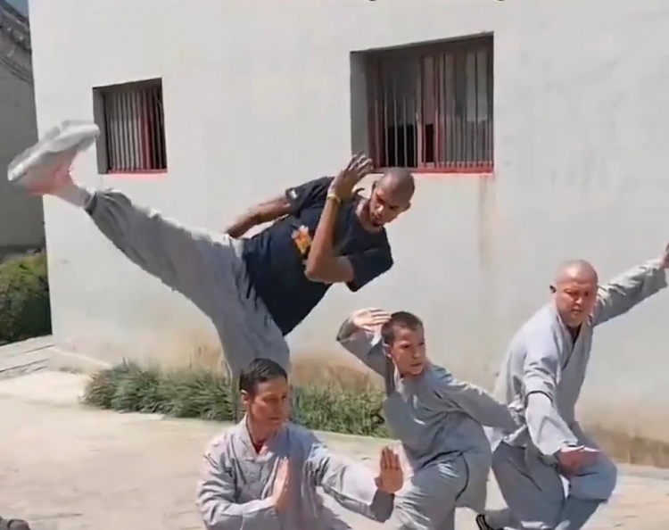 文班旧采访：有些选手很有身体天赋但心智水平一般 这样会搞砸的