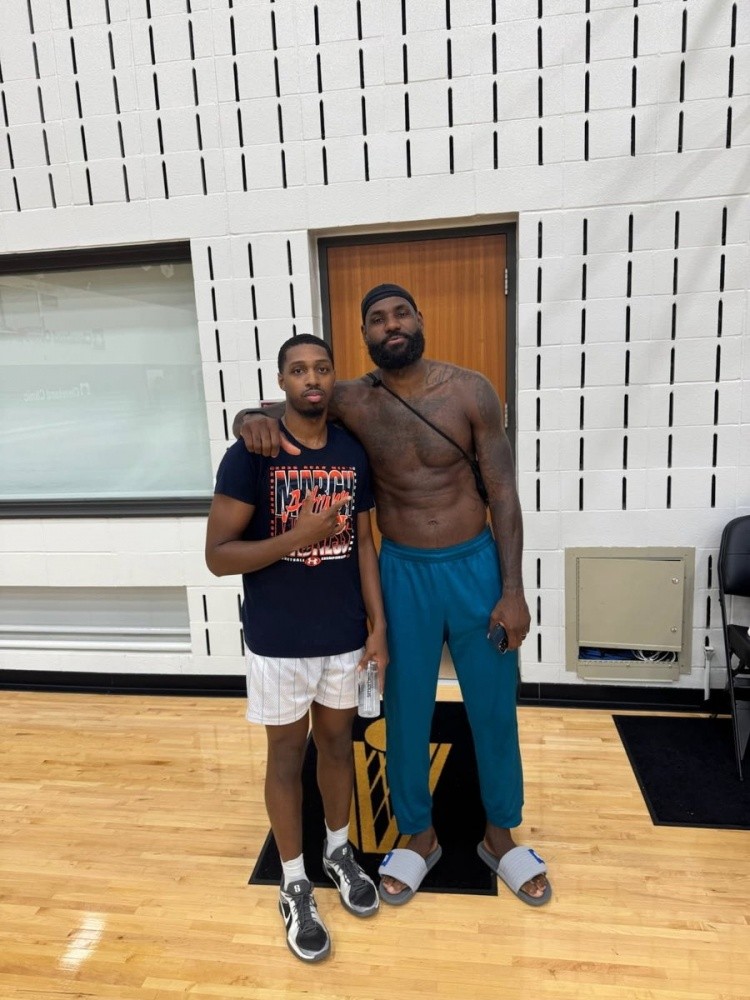 Skip：詹姆斯故意回克城训练来引导舆论 他该凭这个剧本拿奥斯卡