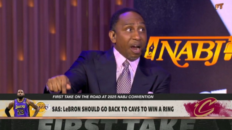 A-史密斯：詹姆斯为啥不回骑士退役呢 他若去了骑士必拿东部冠军