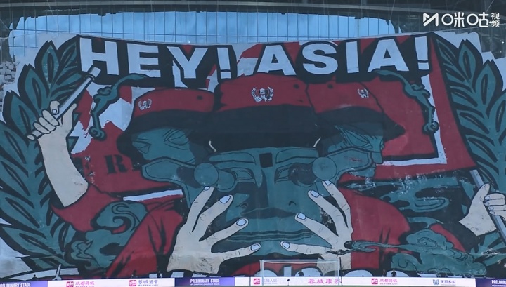 媒体人：蓉城的现场tifo绝对是世界级，也要给组织方和决策者点赞