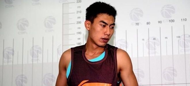 仅打1年就退役了！十年前今天：方君磊成为CBA历史第一位选秀状元