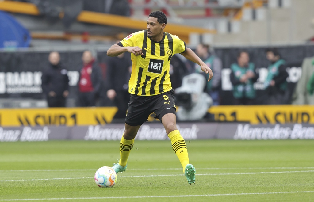 踢球者：阿莱若留在荷甲需接受大幅降薪，多特要价低于1000万欧