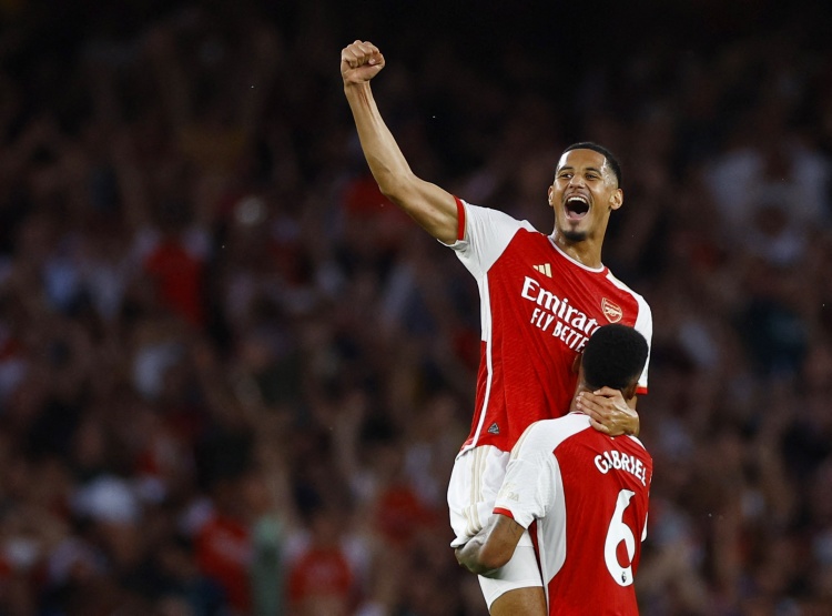 TA：萨利巴是皇马长期目标，阿森纳想续约一线队多人面临挑战