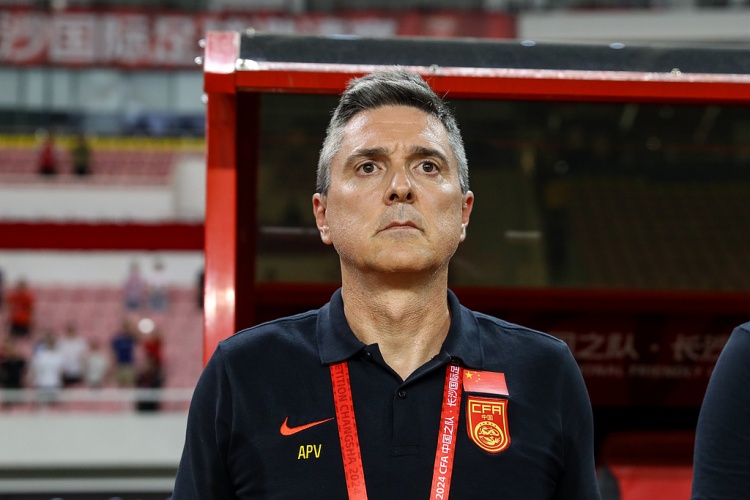 北青：安东尼奥原本也是国足代理主帅人选之一，他将专注执教U22