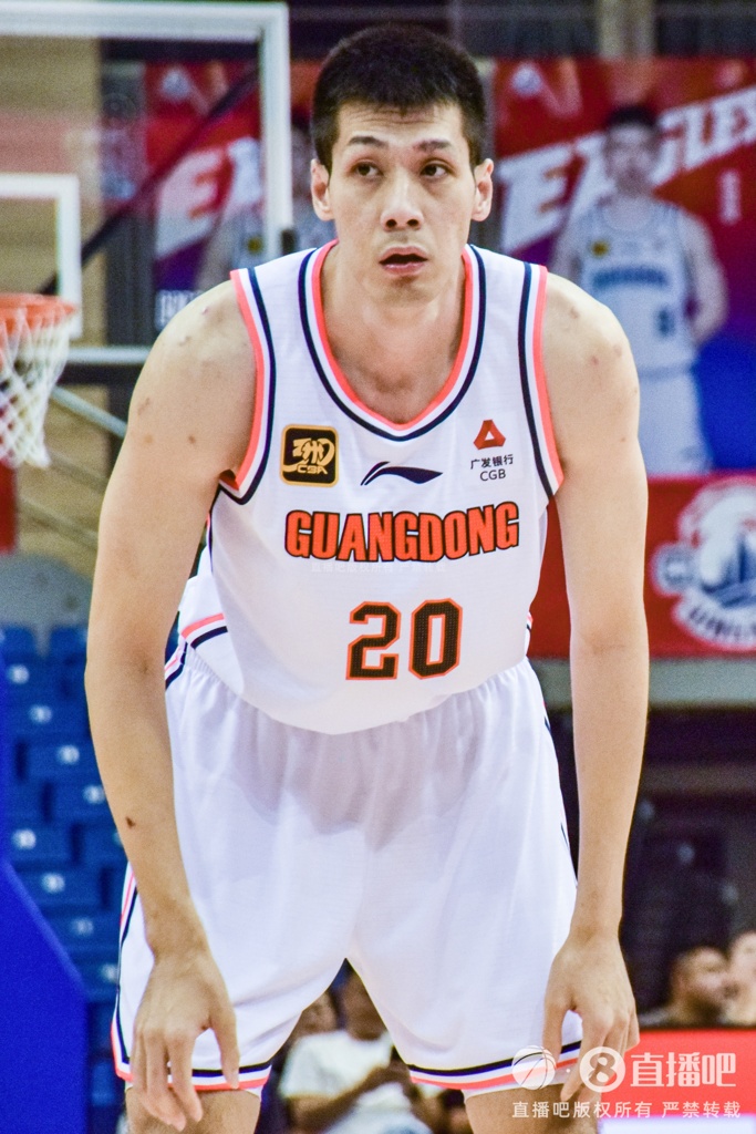 媒体人：任骏飞拿到最佳第6人一定会有争议 这是各队主帅投票选的