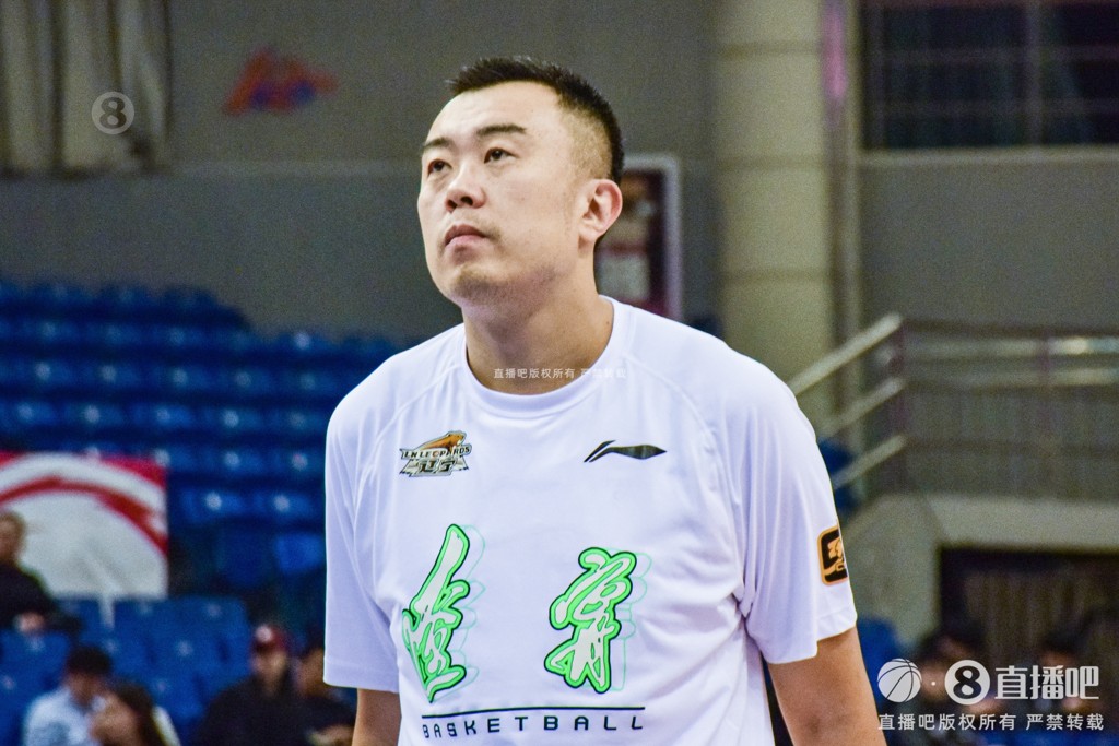 直播吧：辽宁体育局仍在尝试沟通 力争让韩德君打完全运会再退