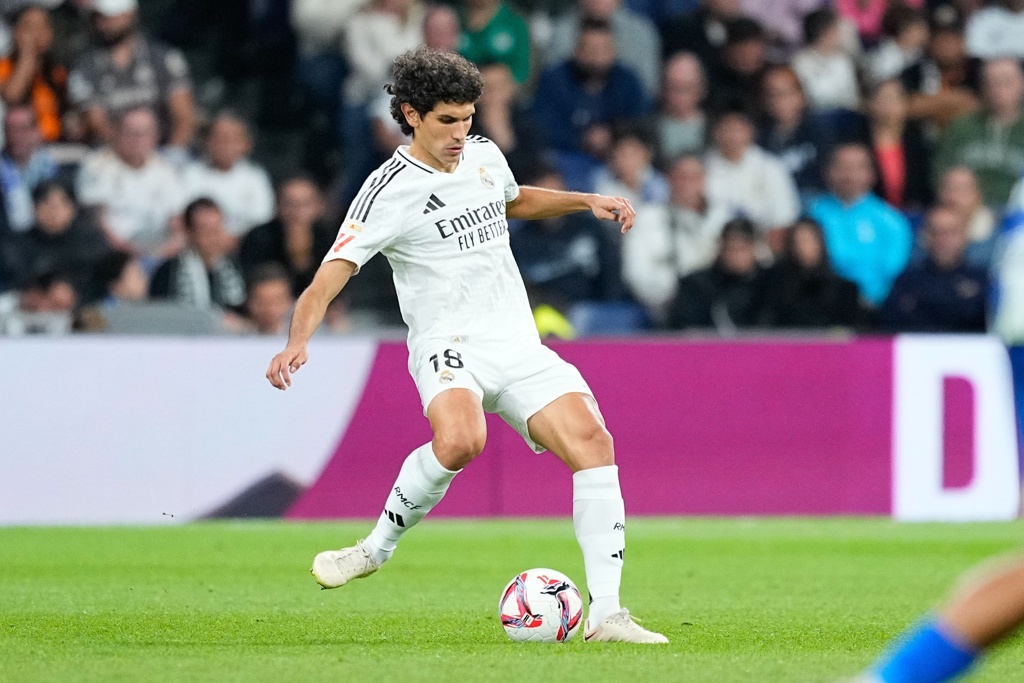 西媒：皇马后防线伤缺严重，巴列霍可能会在未来获得更多出场机会