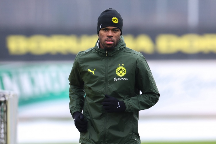 德媒：多特已决定要留住楚克乌梅卡，如无意外也将买断斯文松