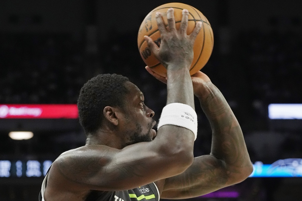 兰德尔：纽约是篮球圣地&我在那拥有美好时光 但很多事也会被放大