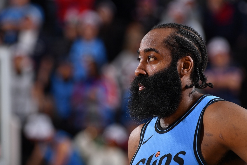 徐静雨：泪目了 哈登早就该收获外界的赞美与欣赏了！