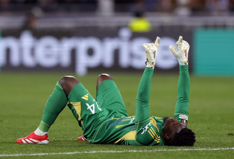 电讯报：曼联财务紧缩，4400万镑签来的奥纳纳却将球队推向深渊