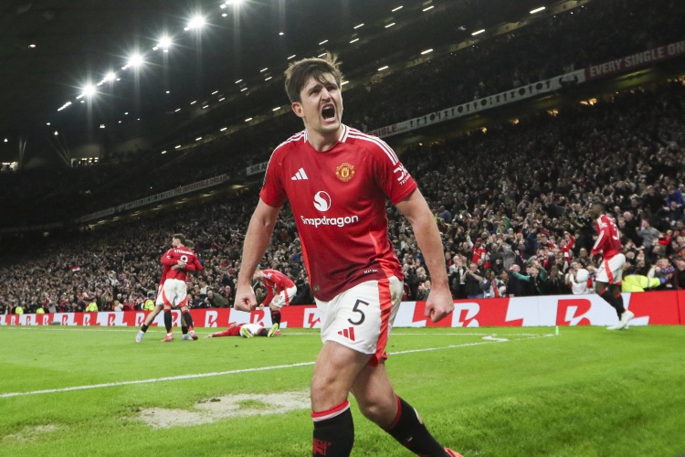 阿邦拉霍：马奎尔是曼联最好的中后卫，不理解球队要放走他的决定