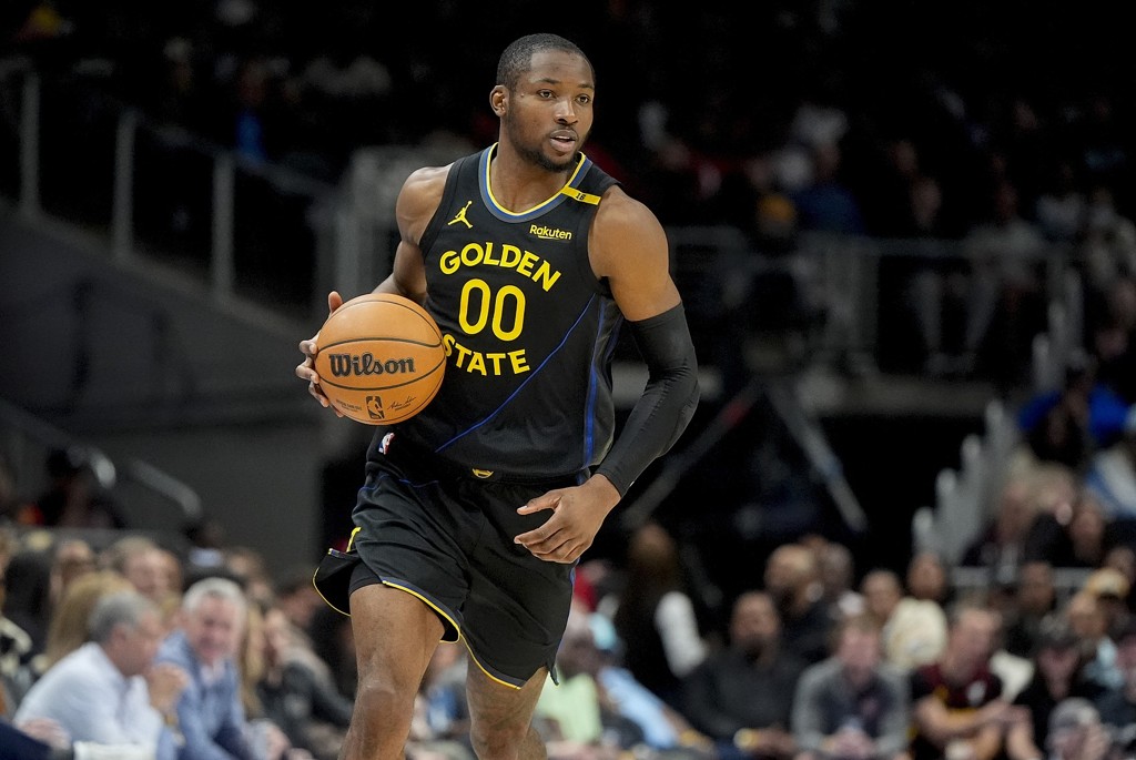 名记：勇士坚持用库明加换首轮+争冠即战力 合同只开1+1球队选项