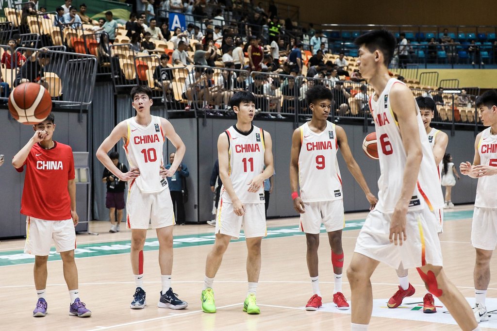 U19男篮已经启程前往塞尔维亚 为世界杯做最后备战冲刺