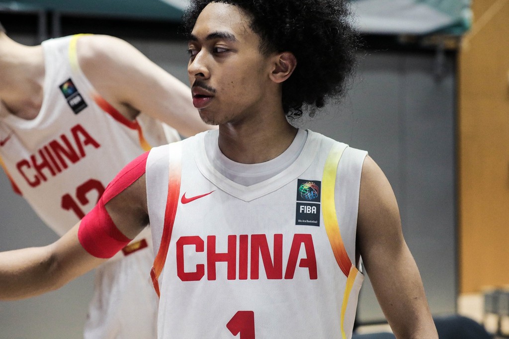 探长：中国U19男篮的小伙子们想拿下比赛 但外线防守&篮板保护差