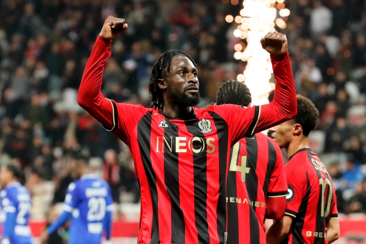 英媒：热刺有意尼斯前锋古埃桑德 费内巴切已报价&球员和穆帅会面