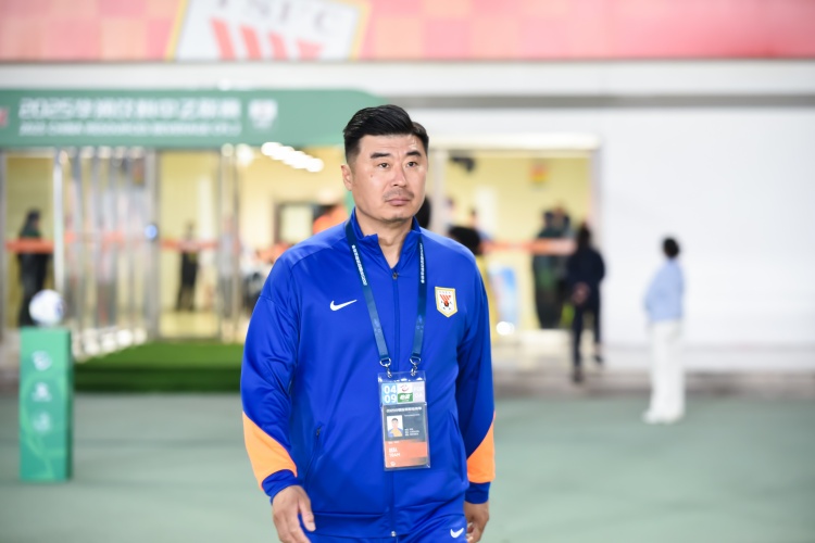 韩鹏：临时接到代理主帅任务大家都很投入，陈泽仕、依木兰有伤