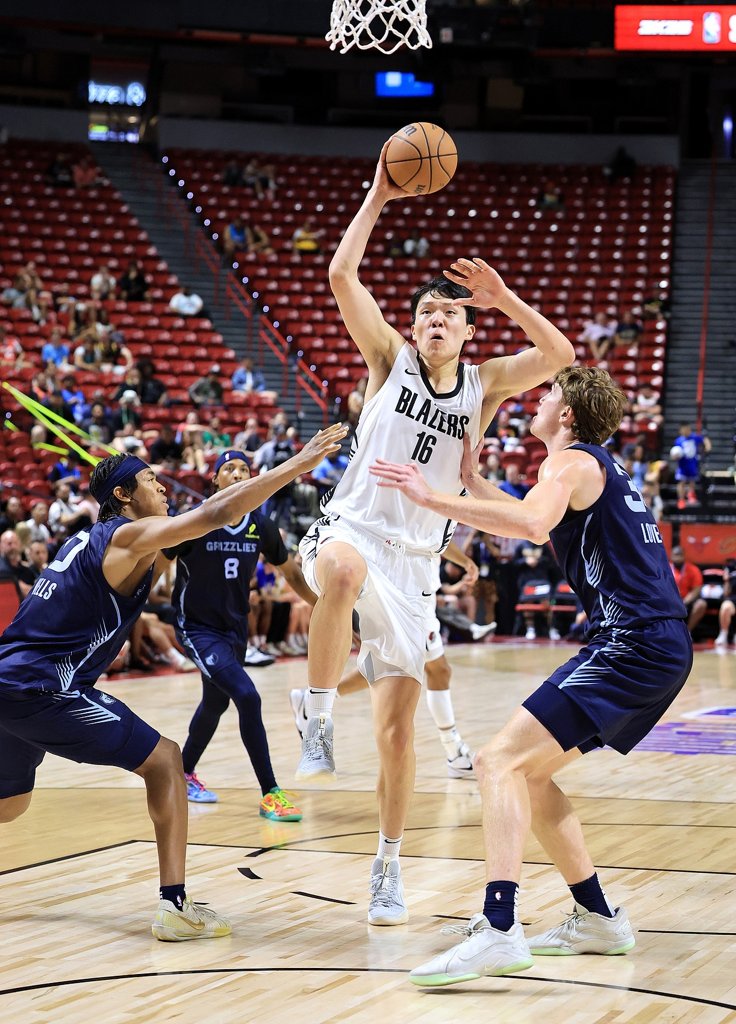 麦穗丰：杨瀚森已经被对手重视 需要通过针对性防守才能被限制住