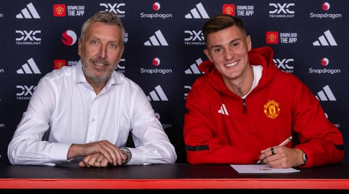 费迪南德：曼联需要传球给舍什科，让他展现自己的真实实力